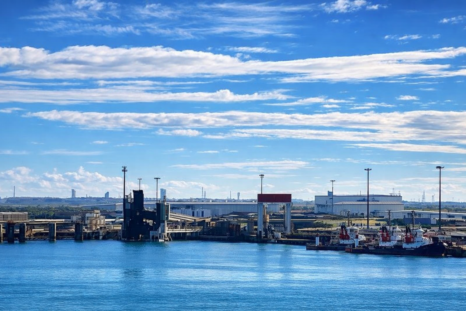 Fährhafen Calais – Terminal Eurotunnel und Fähre