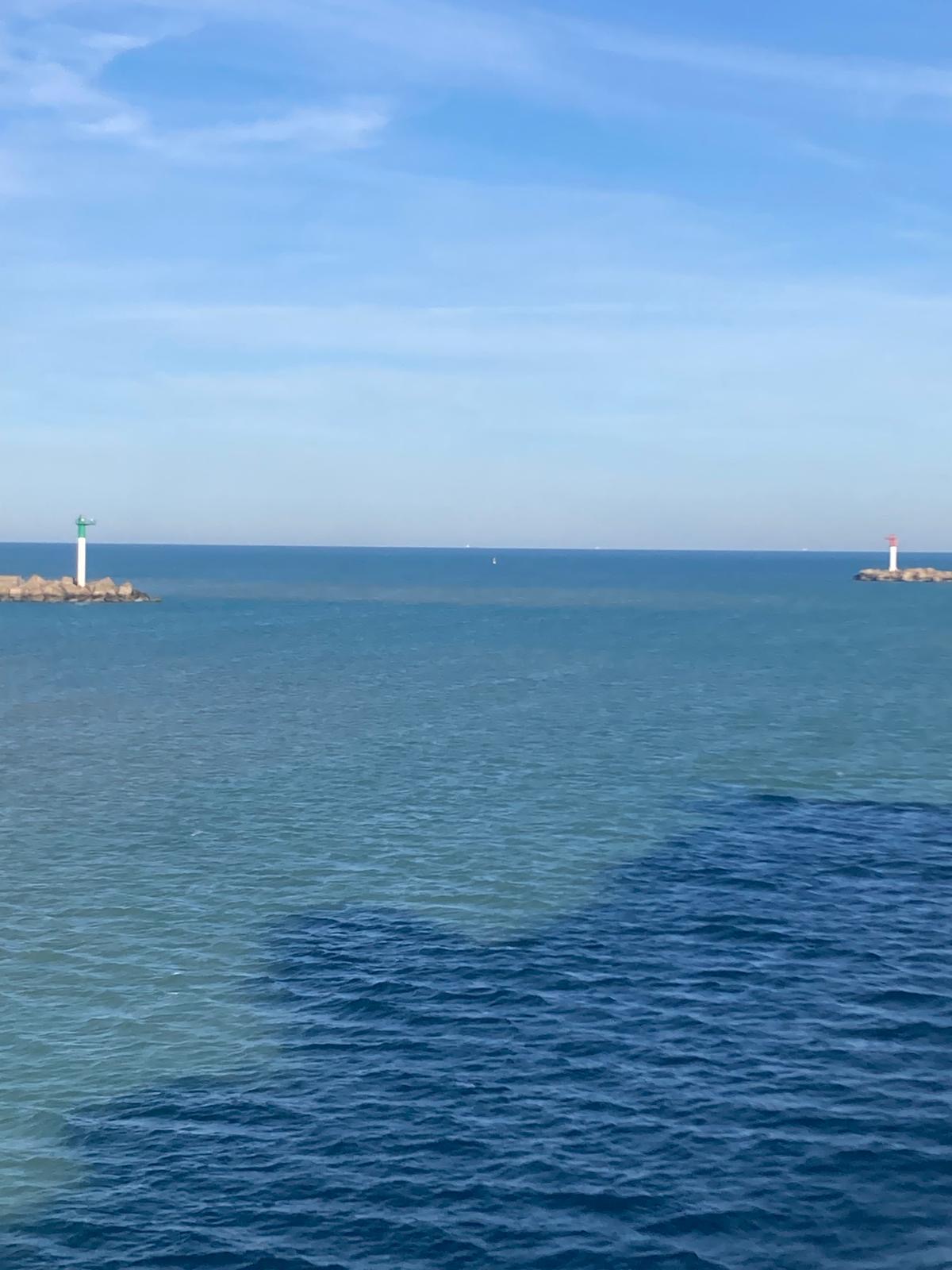 Hafeneinfahrt Calais – beide Molen mit grünem und rotem Leuchtturm